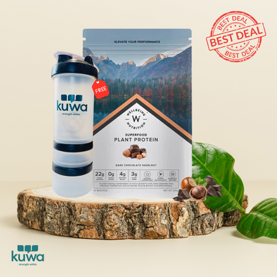 بروتين نباتي خارق من Wellbeing Nutrition بنكهة الشوكولاتة الداكنة والبندق مع زجاجة KUWA